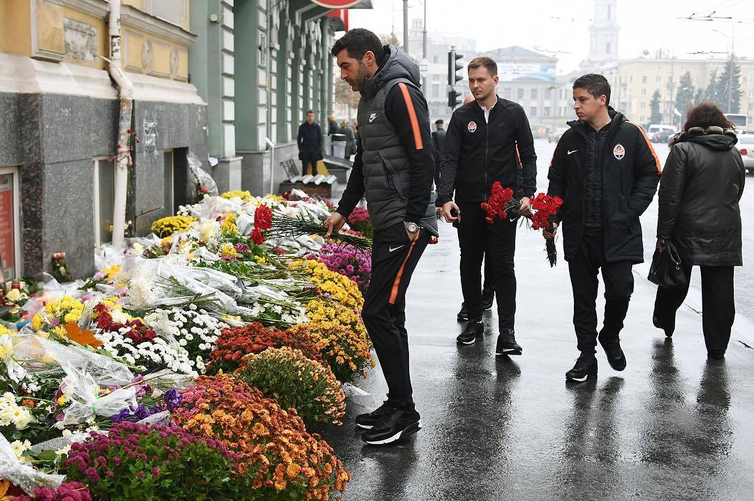 Паулу Фонсека почтил память погибших в ДТП в Харькове (+фото) - изображение 1