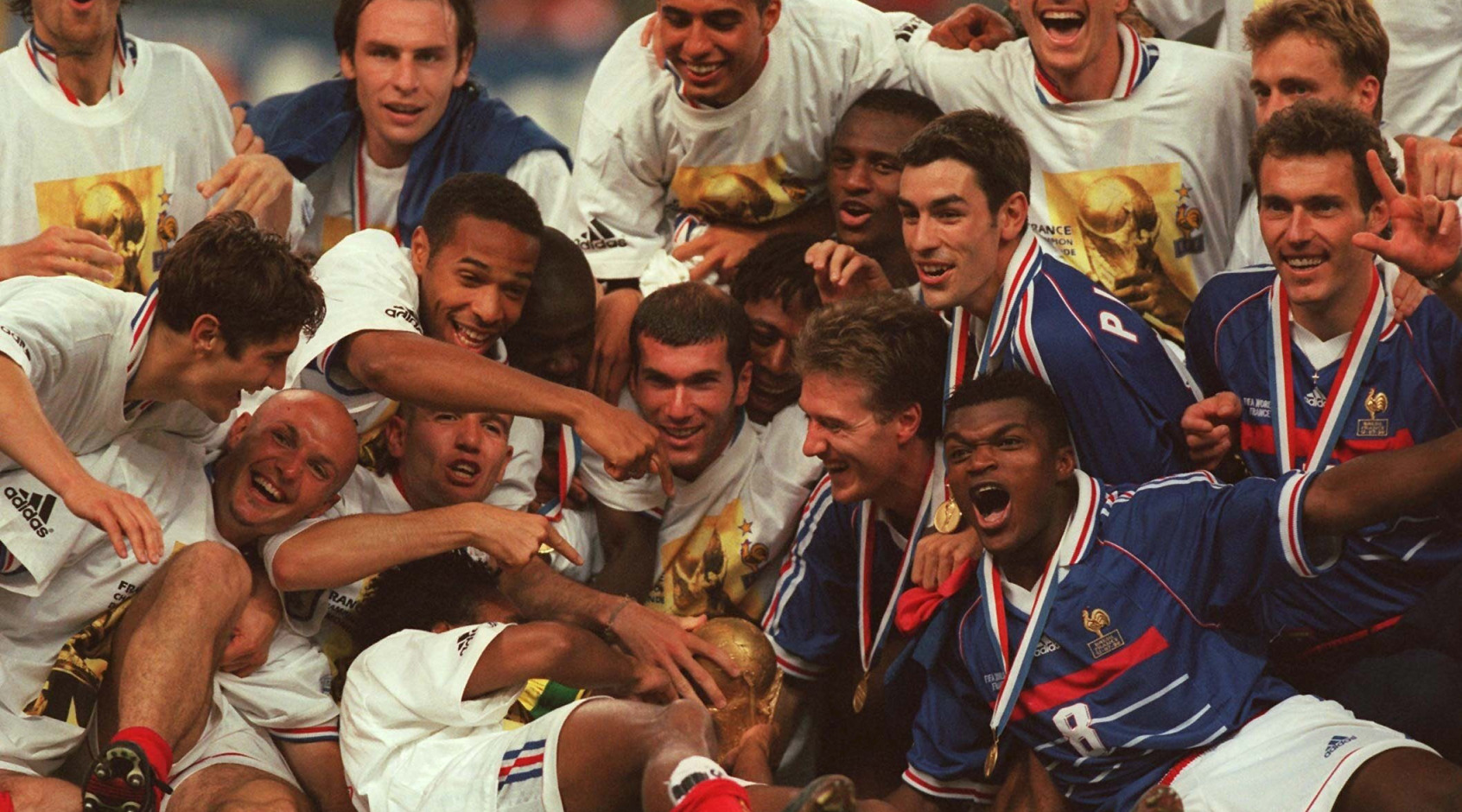 Чемпионат мира во Франции 1998 года: домашний успех 